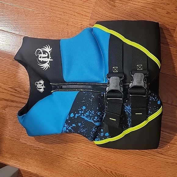 Full Throtle Swim Life Vest Poshmark